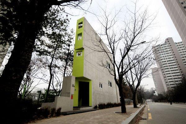 협소주택에 살고 있습니다.저도 곧 지하에 홈씨어터를..