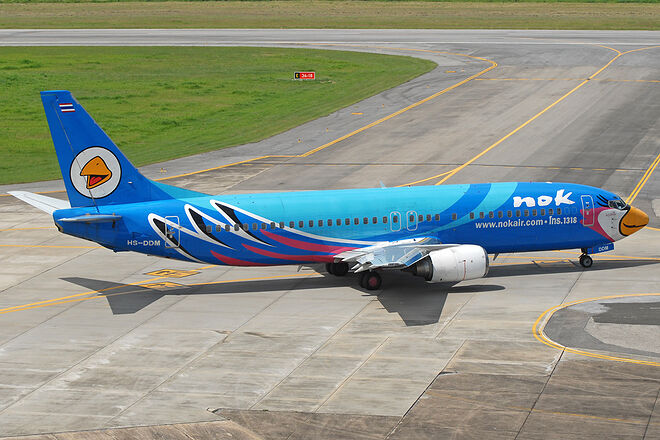 Nok_Air_Boeing_737-400_Prasertwit-4.jpg